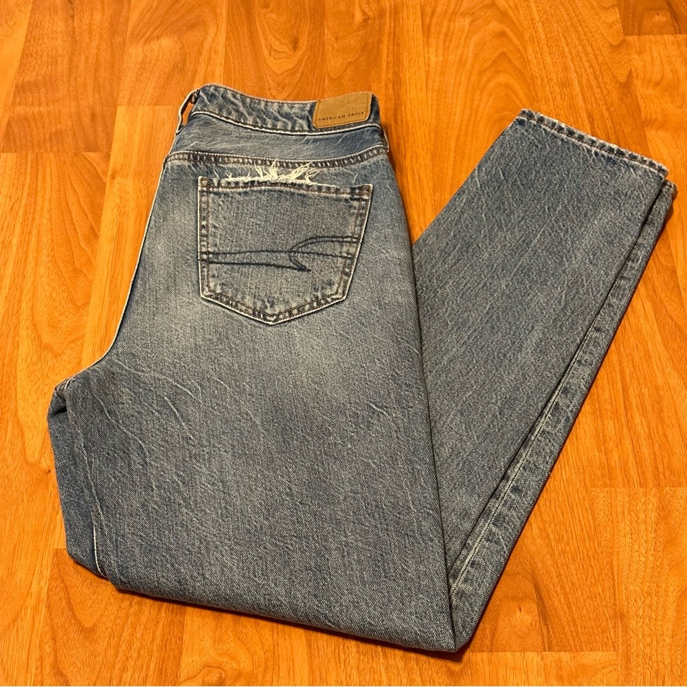 American Eagle Tomgirl Jean